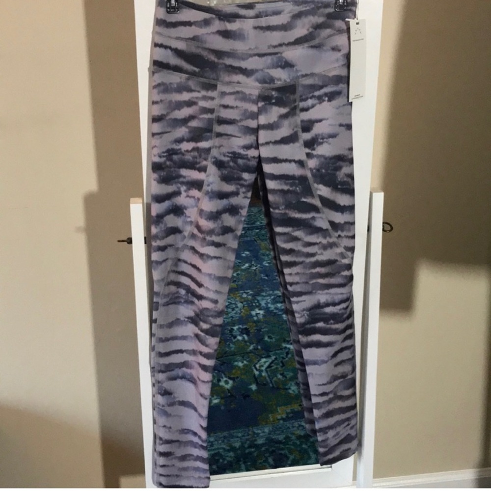 NWT Varley watercolor cloud print leggings